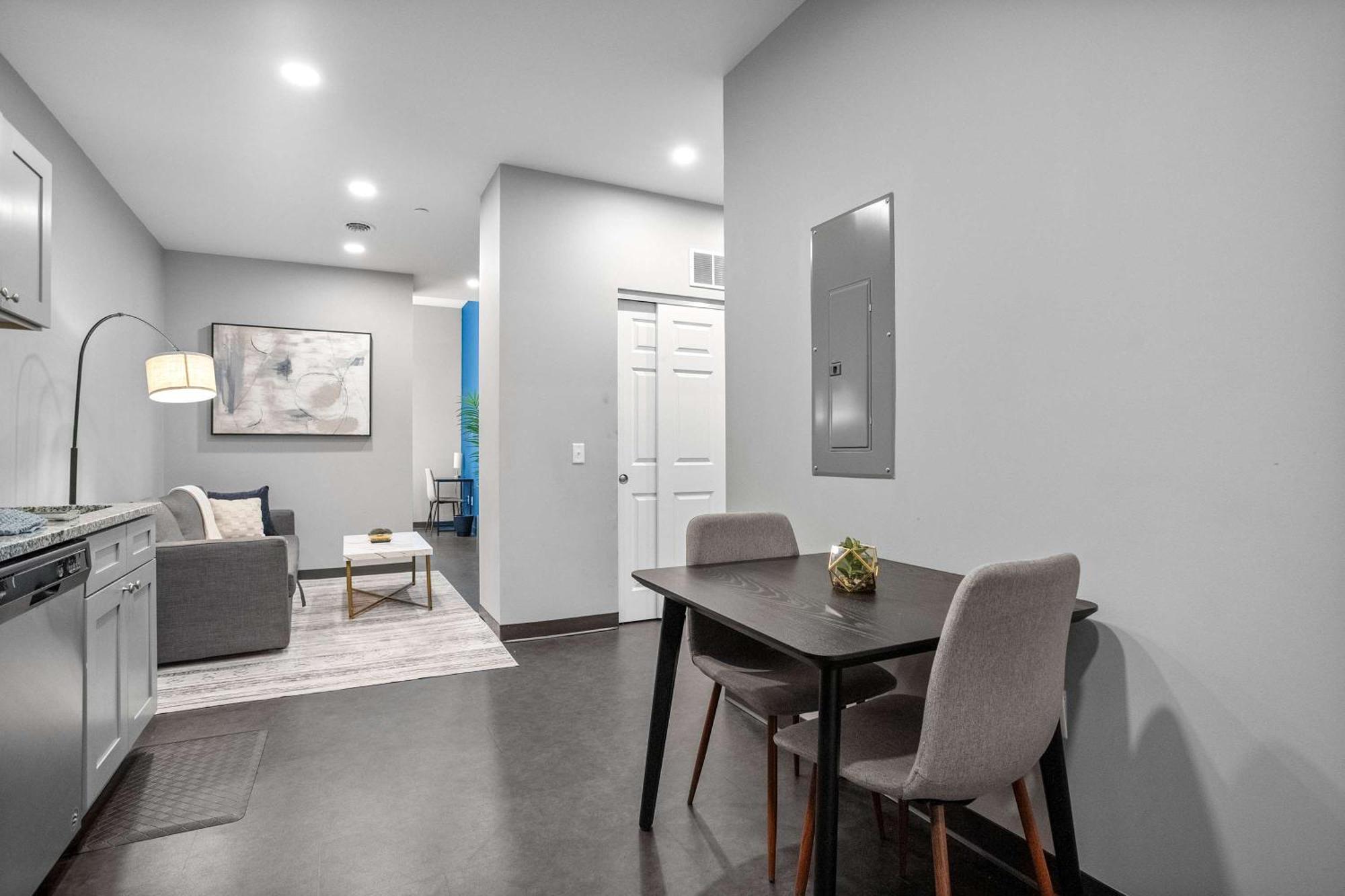 Cozysuites Modern 1br In Downtown Pitts #1 Apartment *